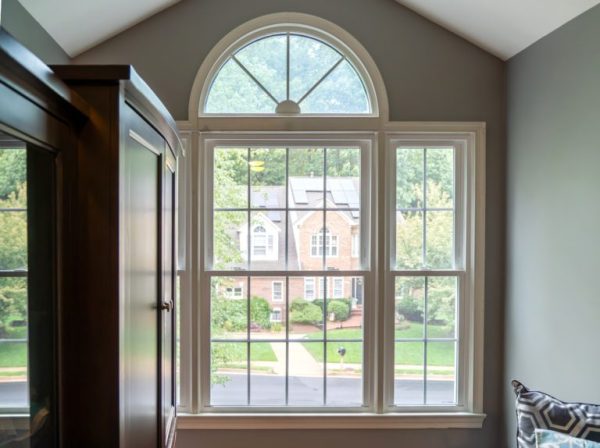 Replacement windows on a residential home