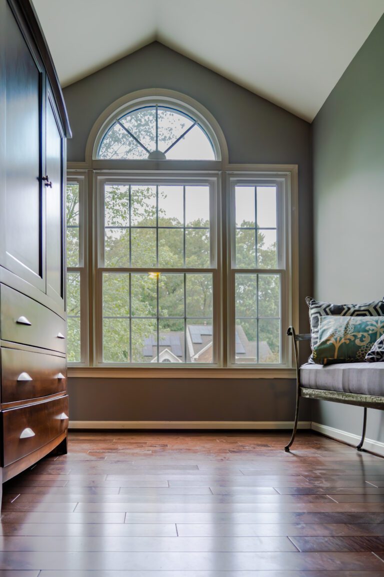 Vytex Georgetown windows on a traditional home exterior
