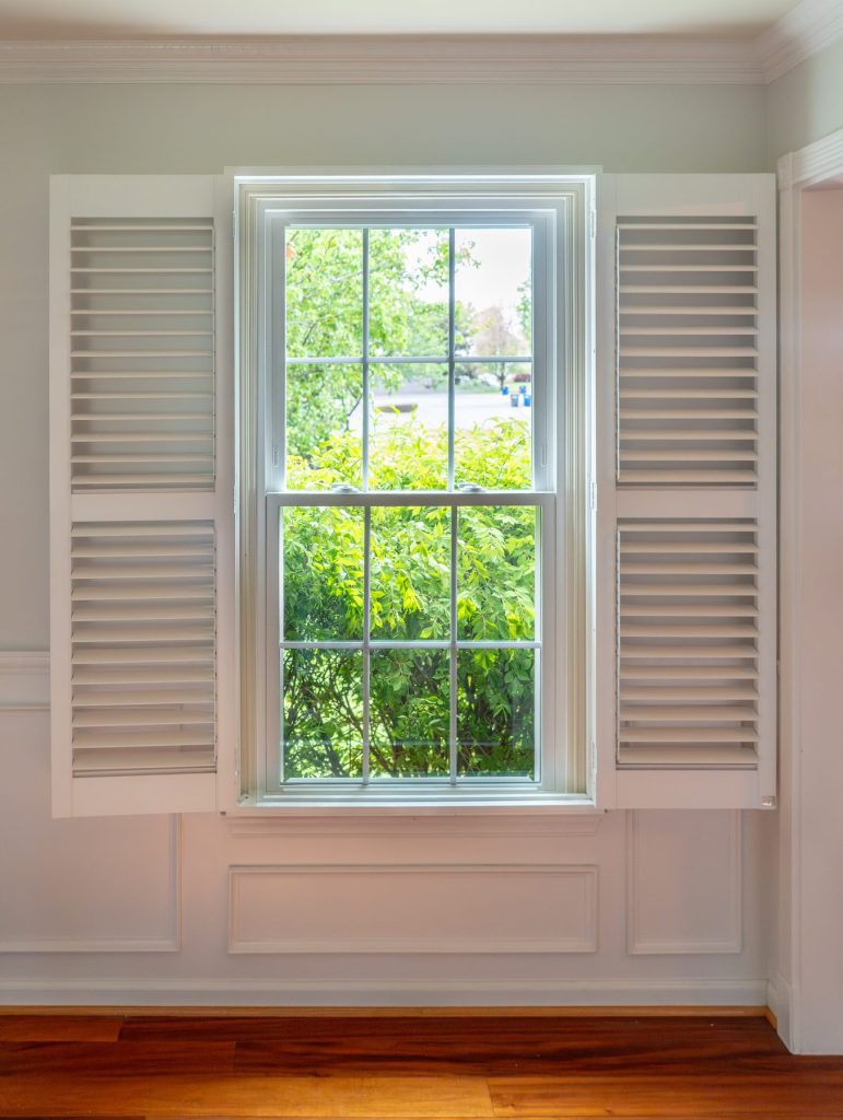 Vytex Georgetown Elite window profile detail